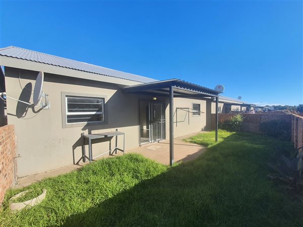 3 Bed Apartment in Bloemfontein Farms