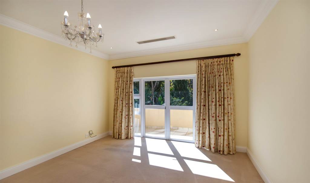 4 Bed House in Sandhurst photo number 17