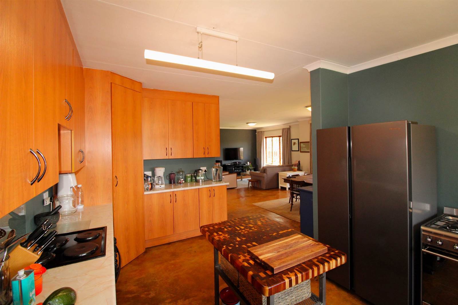 3 Bed House in Dullstroom photo number 6
