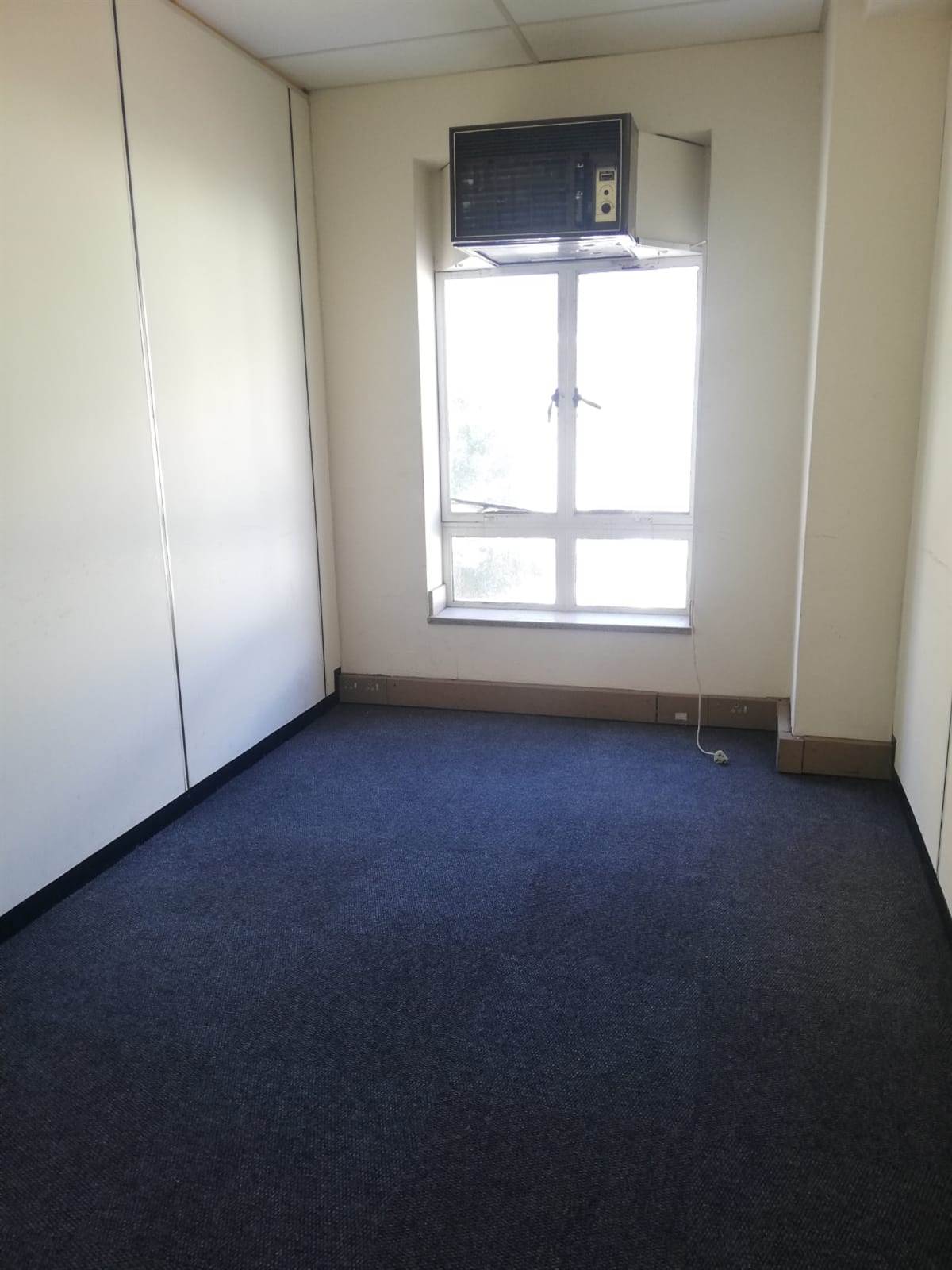 222  m² Office Space in Cape Town City Centre photo number 9