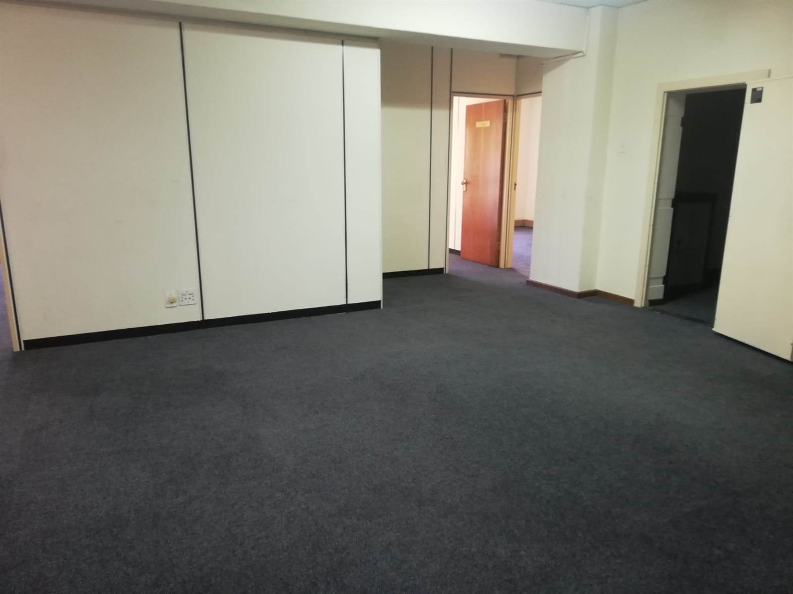 222  m² Office Space in Cape Town City Centre photo number 14