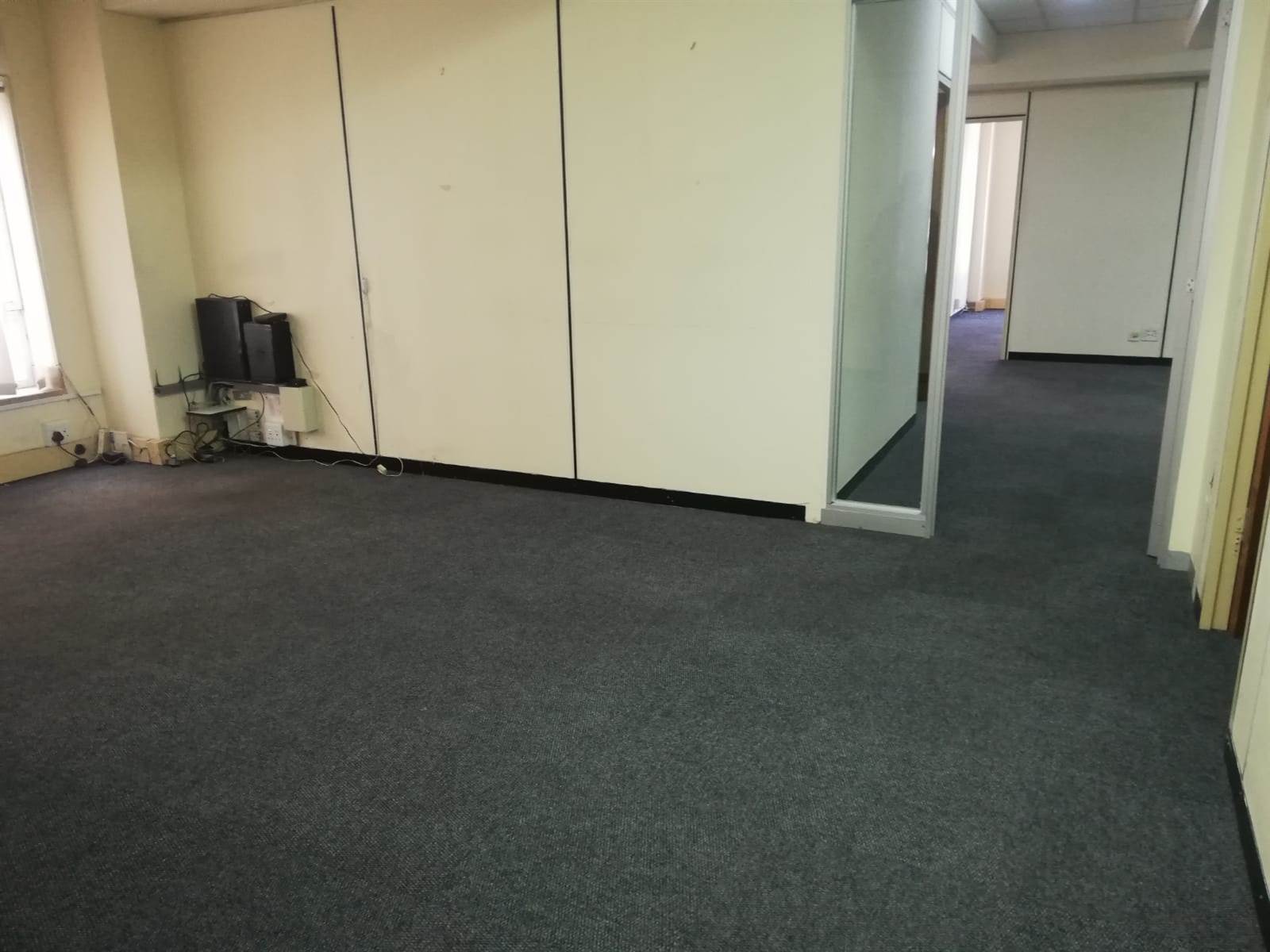 222  m² Office Space in Cape Town City Centre photo number 4