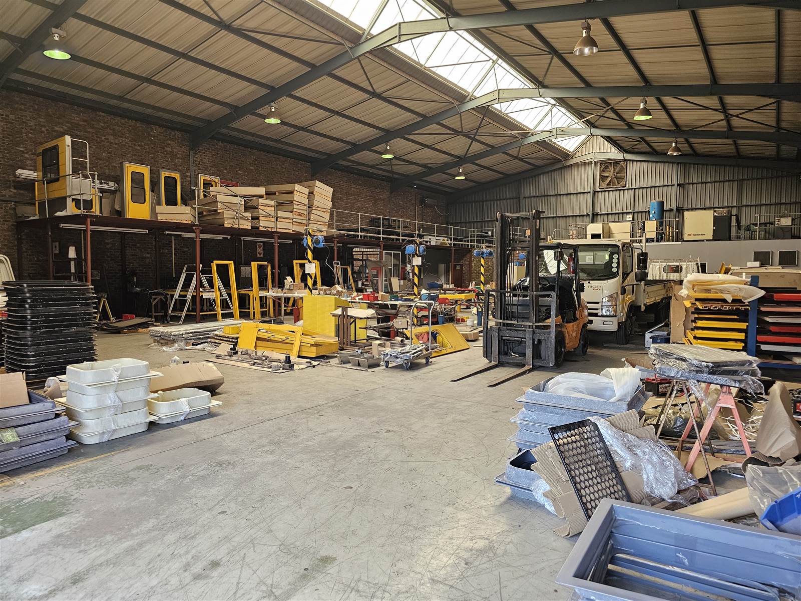 800  m² Industrial space in Wadeville photo number 3