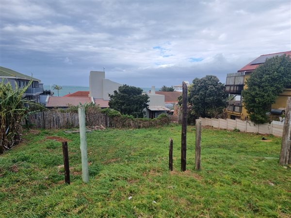 556 m² Land