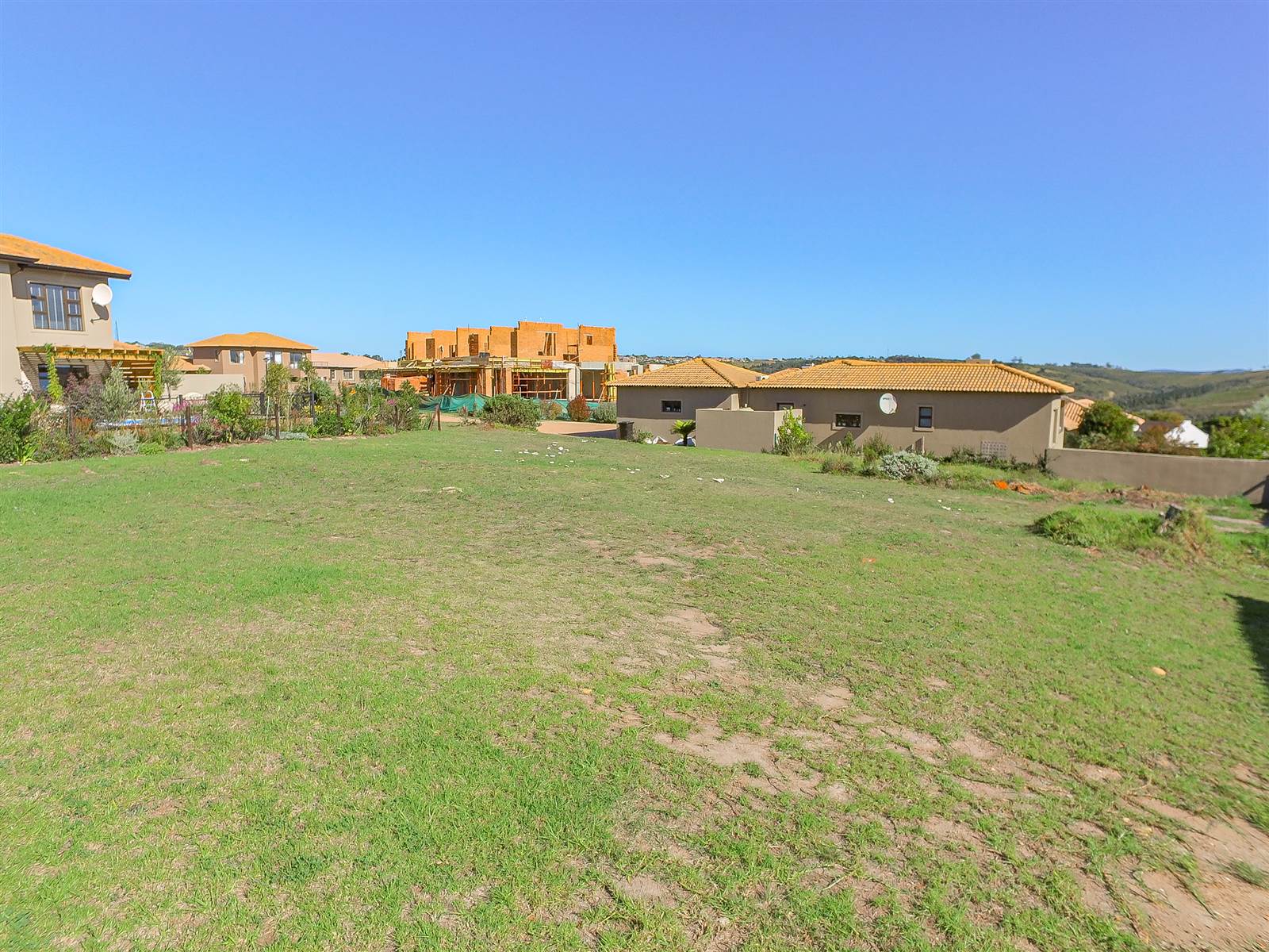 872 m² Land available in The Hill Estate photo number 6