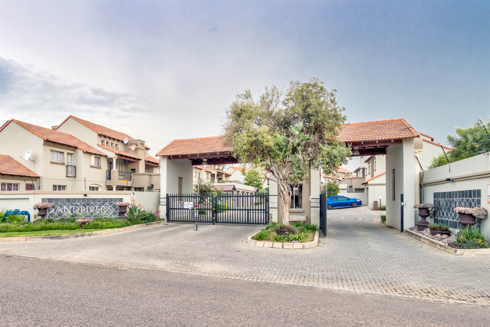 3 Bed Townhouse in Glen Marais photo number 30