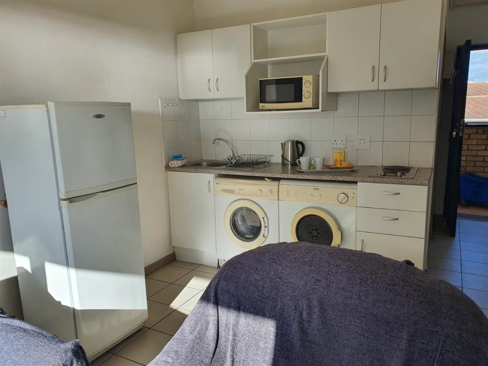 2 Bed Apartment in Grahamstown Central photo number 8