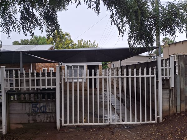 1 Bedroom House 1 Bedroom House