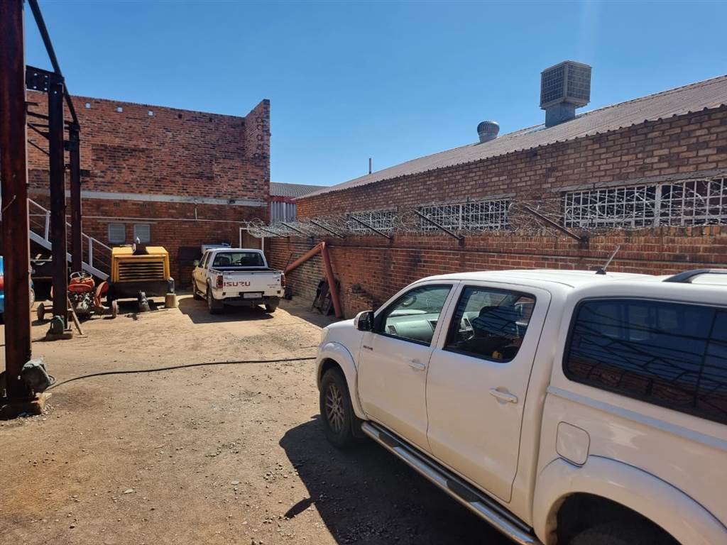 500  m² Commercial space in Benoni Central photo number 14