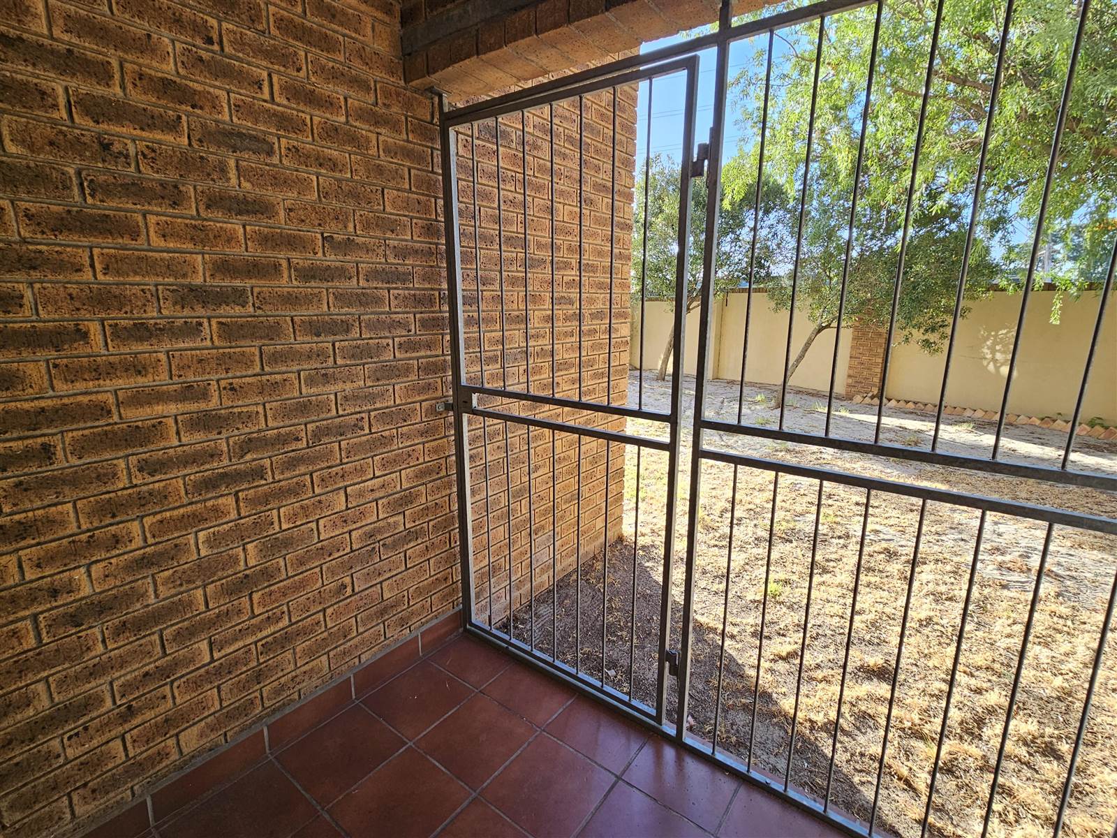 2 Bed Apartment in Protea Heights photo number 13