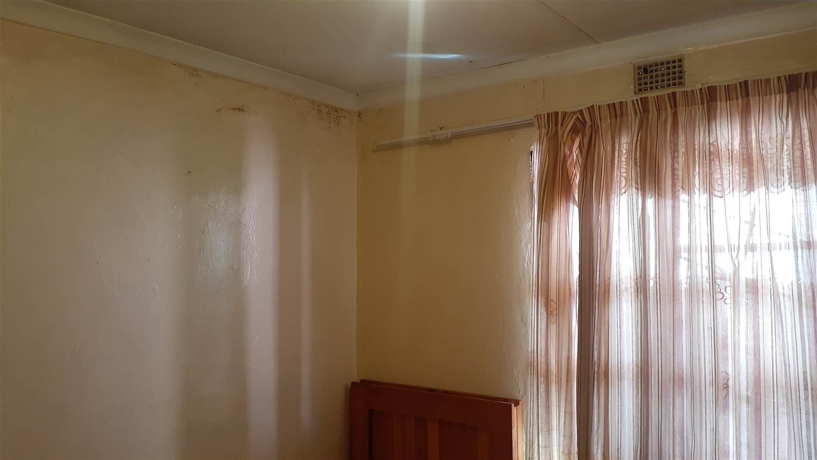 3 Bed House in Orange Farm photo number 8