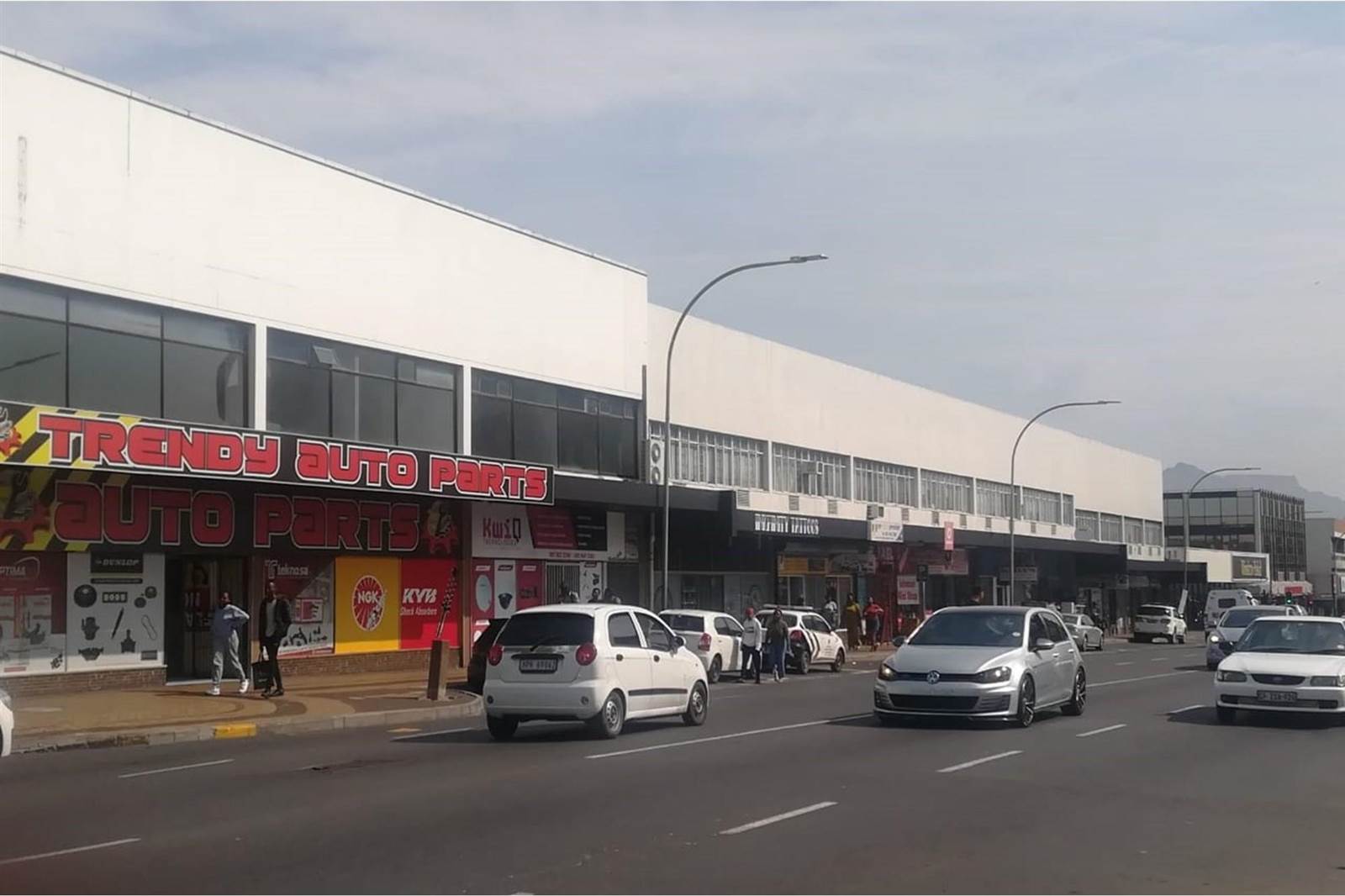 Commercial space in Parow Central photo number 3