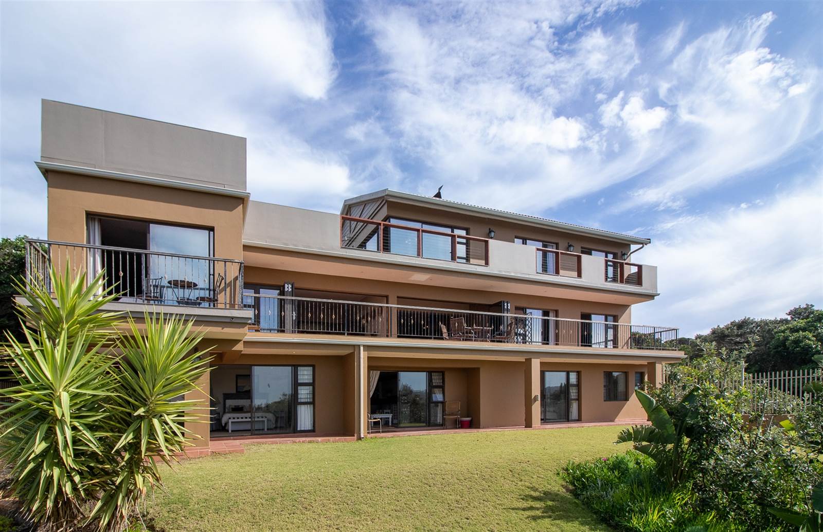 9 Bed House in Port Alfred photo number 2