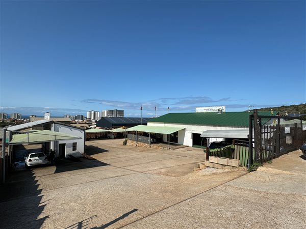 365  m² Commercial space