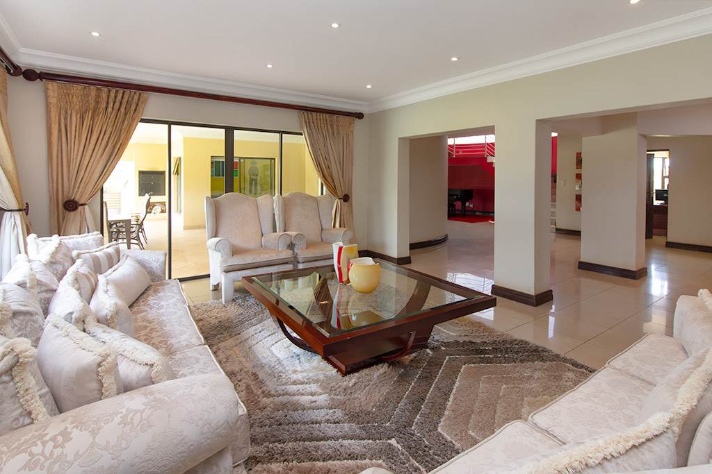 5 Bed House in Rietvlei View photo number 6