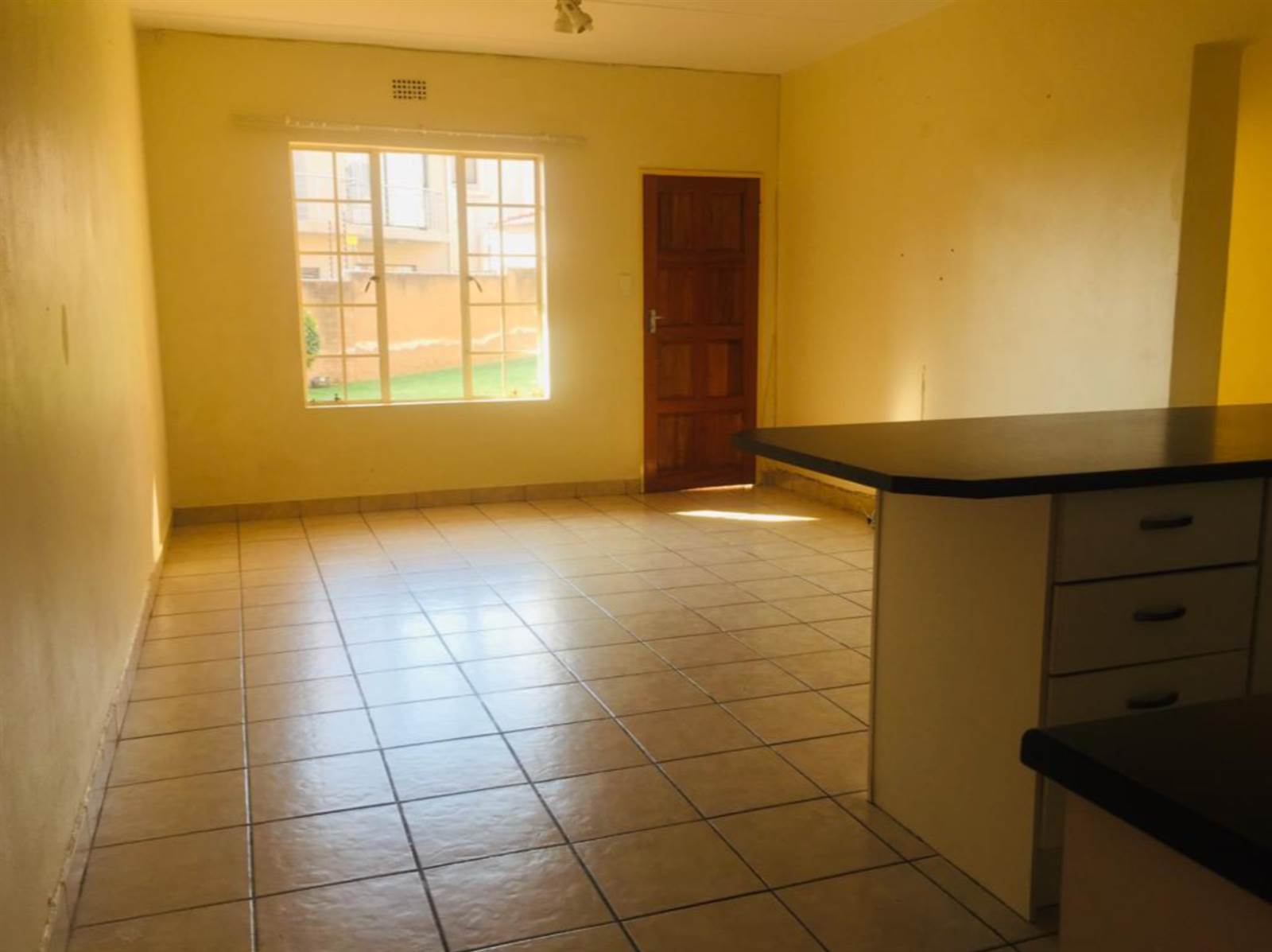 2 Bed Apartment in Radiokop photo number 8