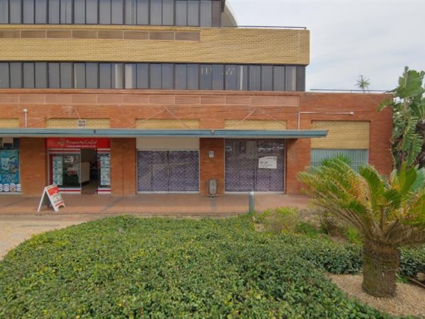 145  m² Retail Space in Dawncliffe