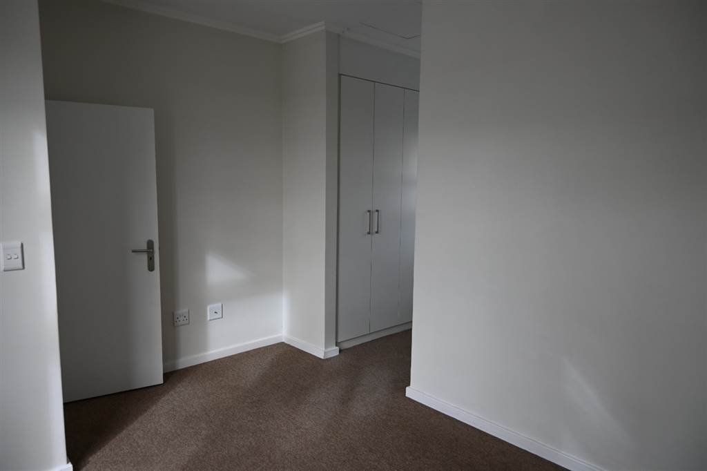 1 Bed Apartment in Craigavon photo number 6