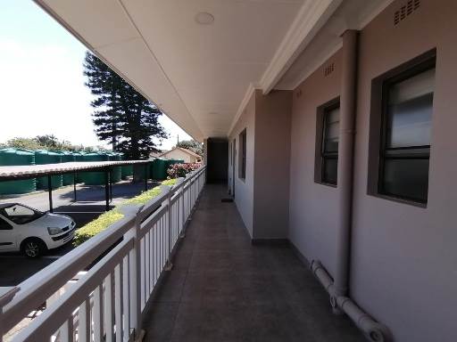 2 Bed Apartment in Melville photo number 13