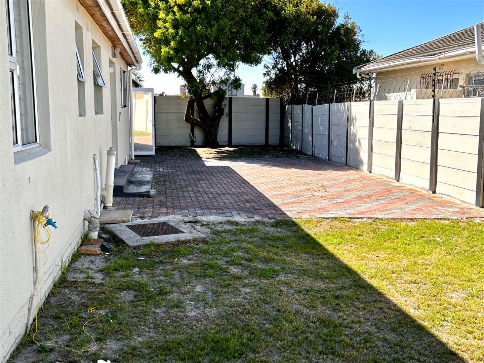 3 Bed House in Grassy Park photo number 15