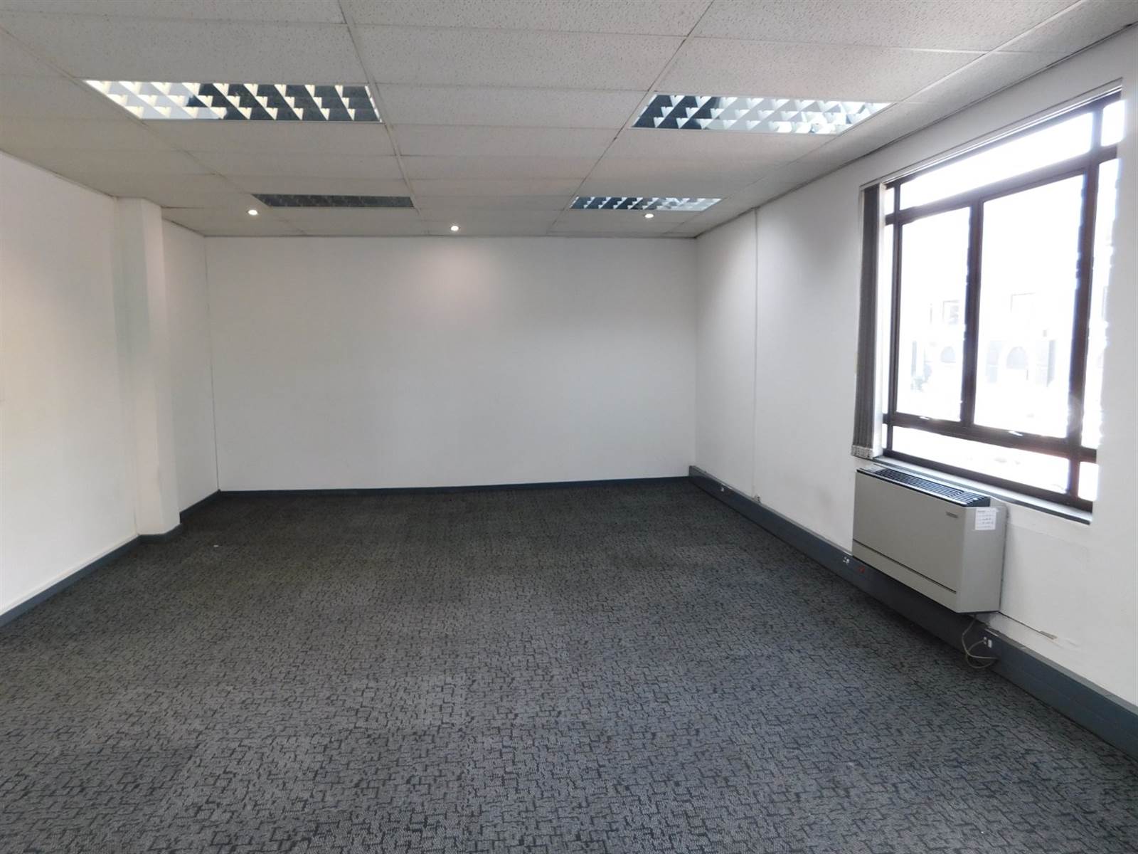 60  m² Office Space in Hyde Park photo number 10