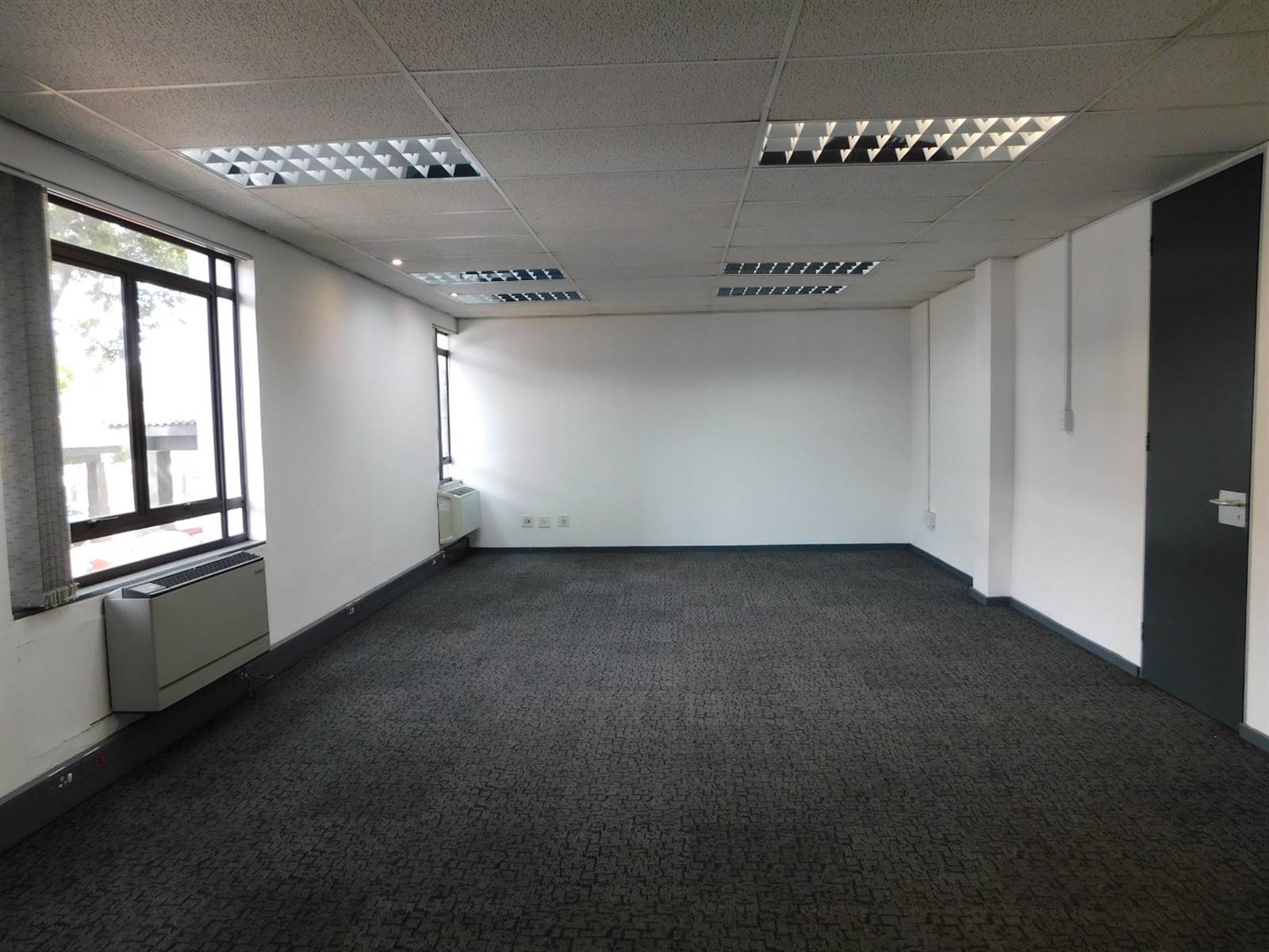 60  m² Office Space in Hyde Park photo number 5