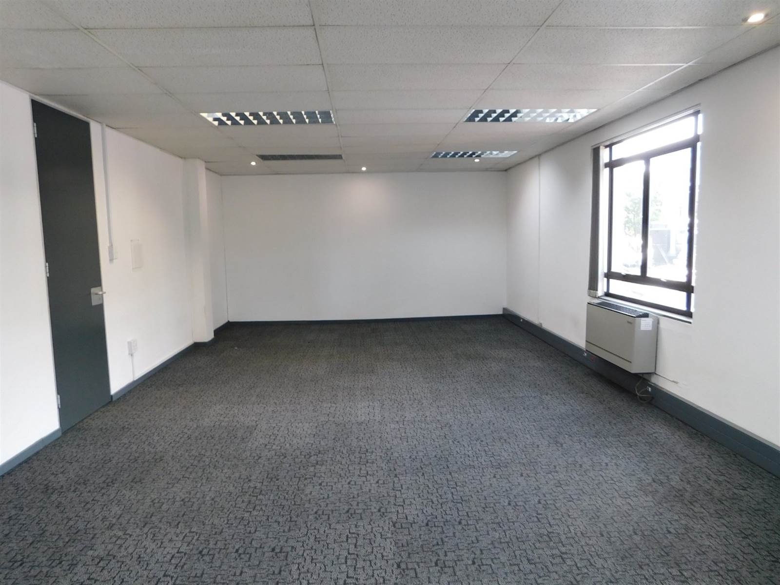 60  m² Office Space in Hyde Park photo number 9