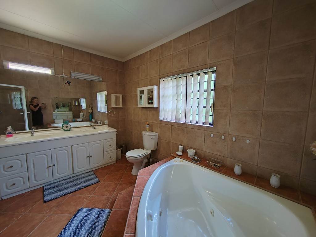 4 Bed House in Kanonkop photo number 16