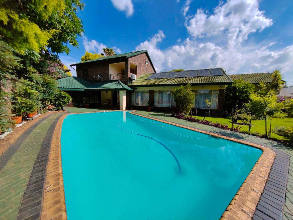 4 Bed House in Kanonkop photo number 1