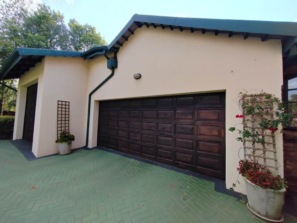 4 Bed House in Kanonkop photo number 7