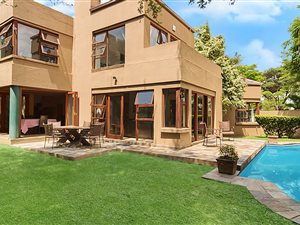 4 Bed House in Khyber Rock