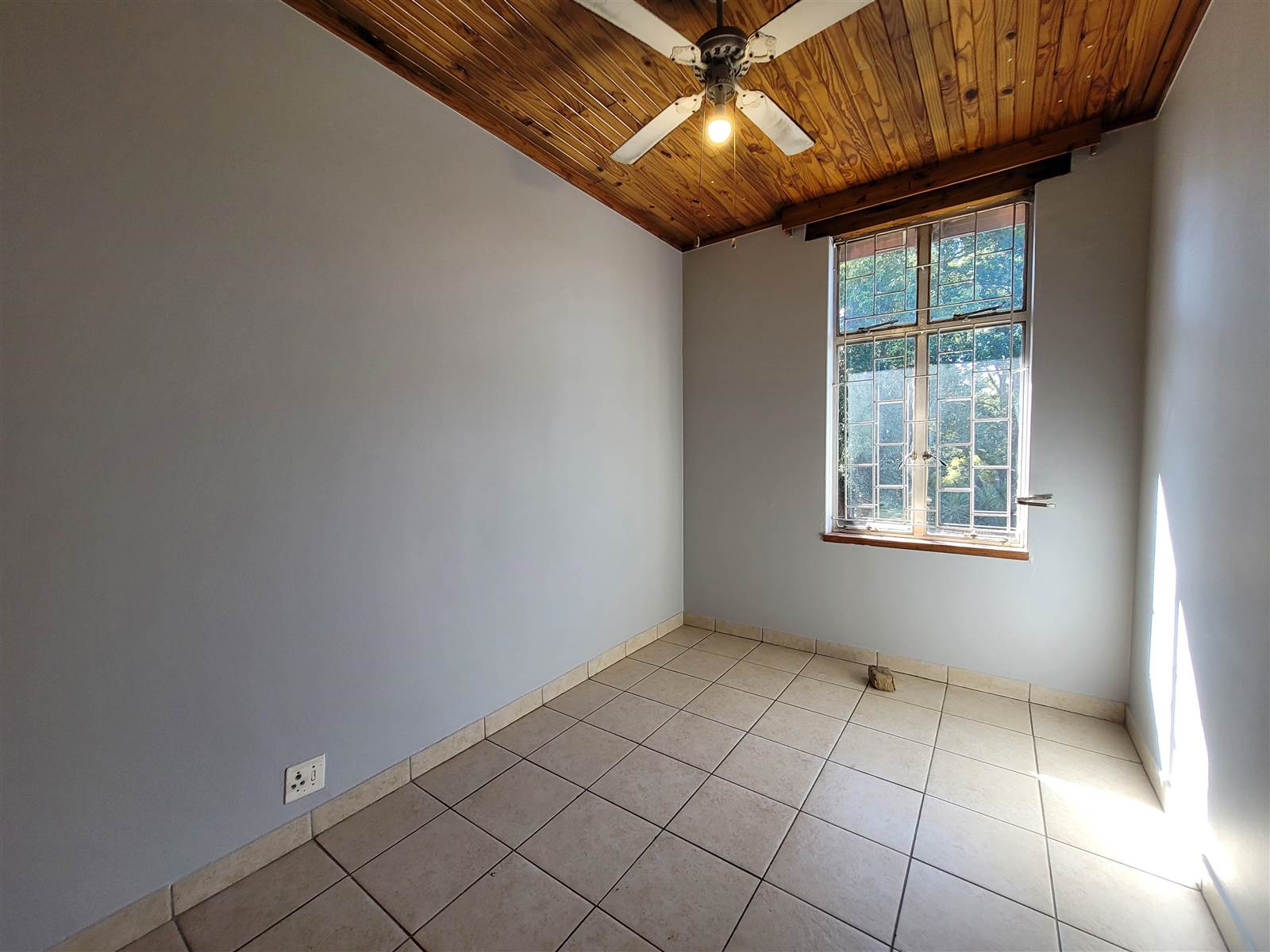 3 Bed Townhouse in Parktown Estate photo number 28