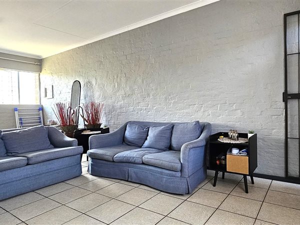 2 Bedroom Townhouse 2 Bedroom Townhouse