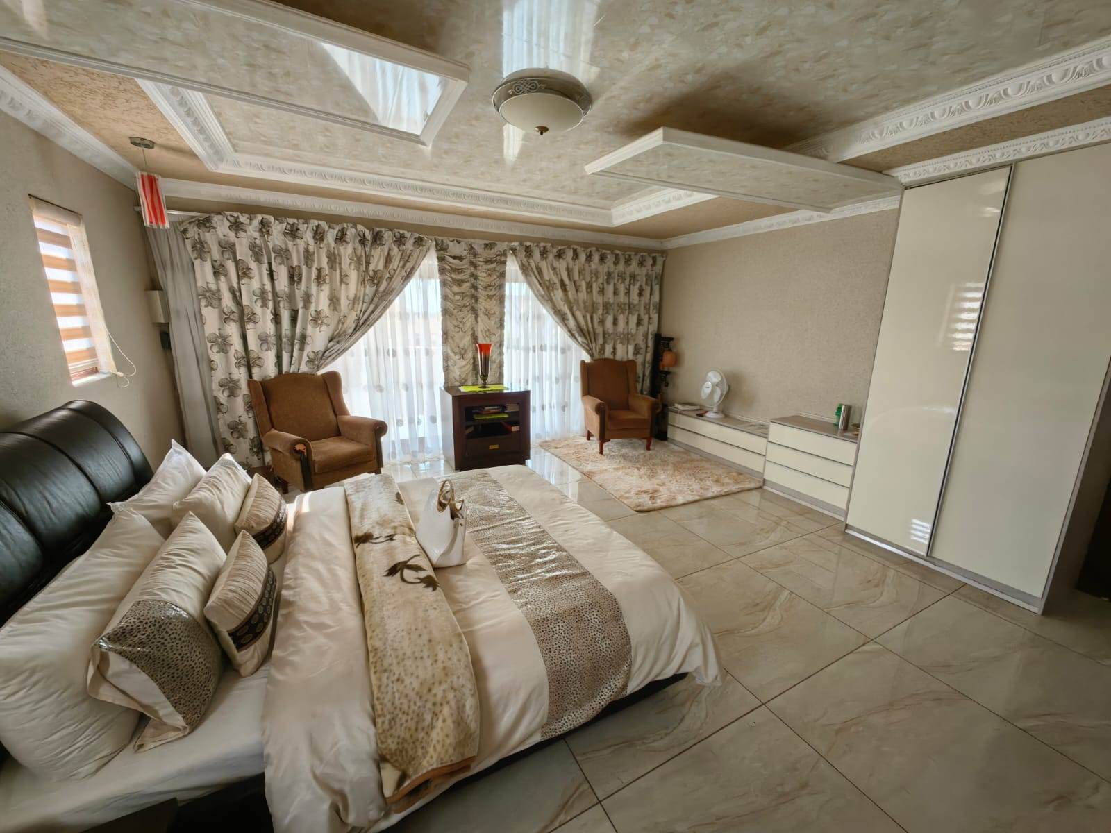 4 Bed House in Zambezi Country Estate photo number 6