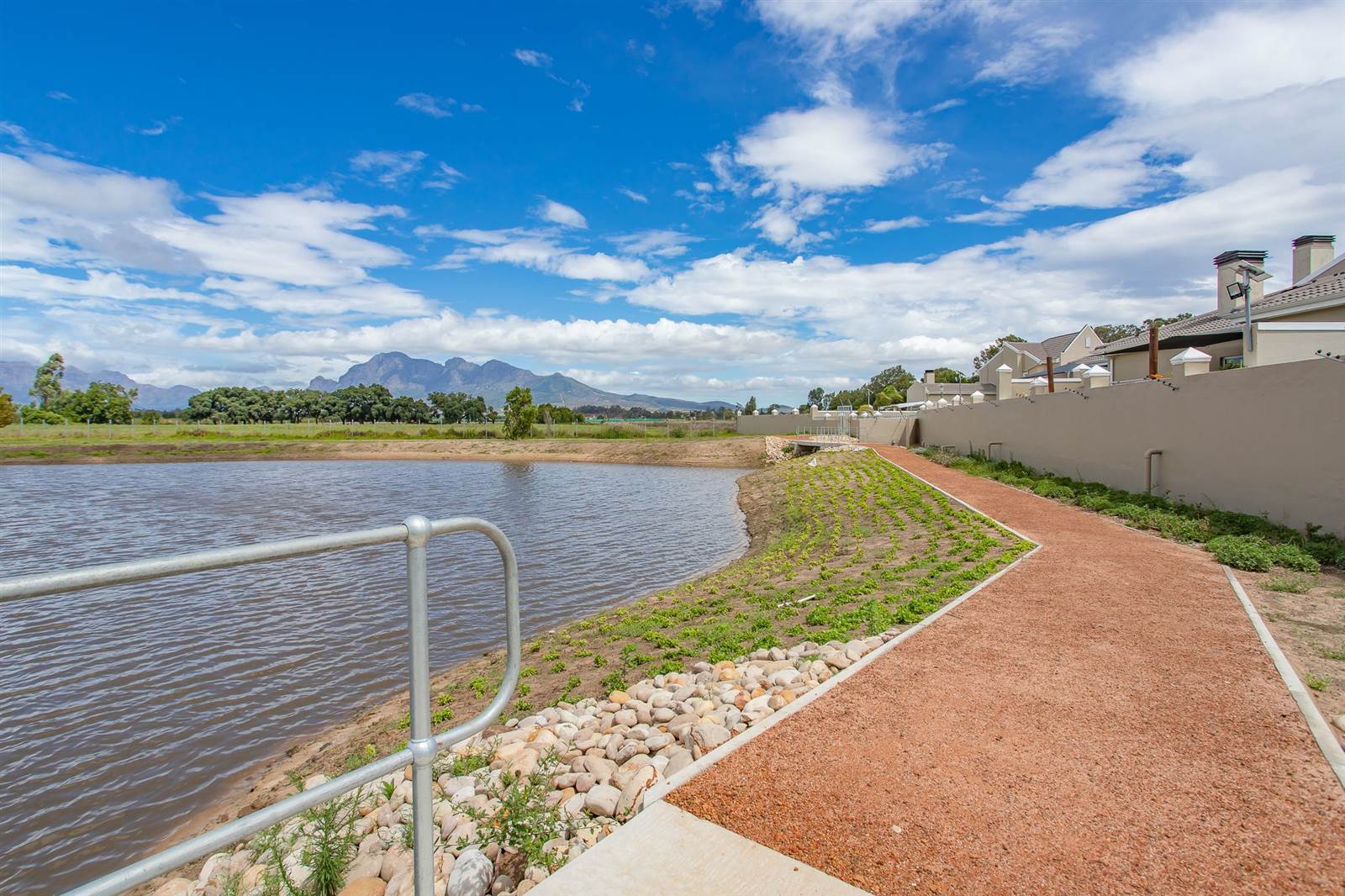 3 Bed Townhouse in Paarl photo number 5