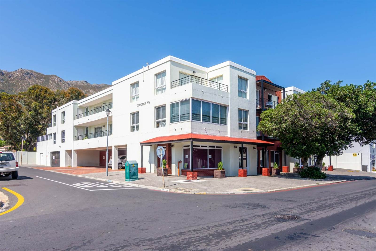 88  m² Commercial space in Gordons Bay Central photo number 14
