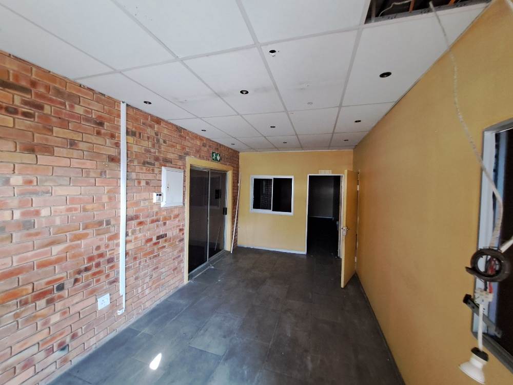 185  m² Commercial space in Richards Bay Central photo number 2