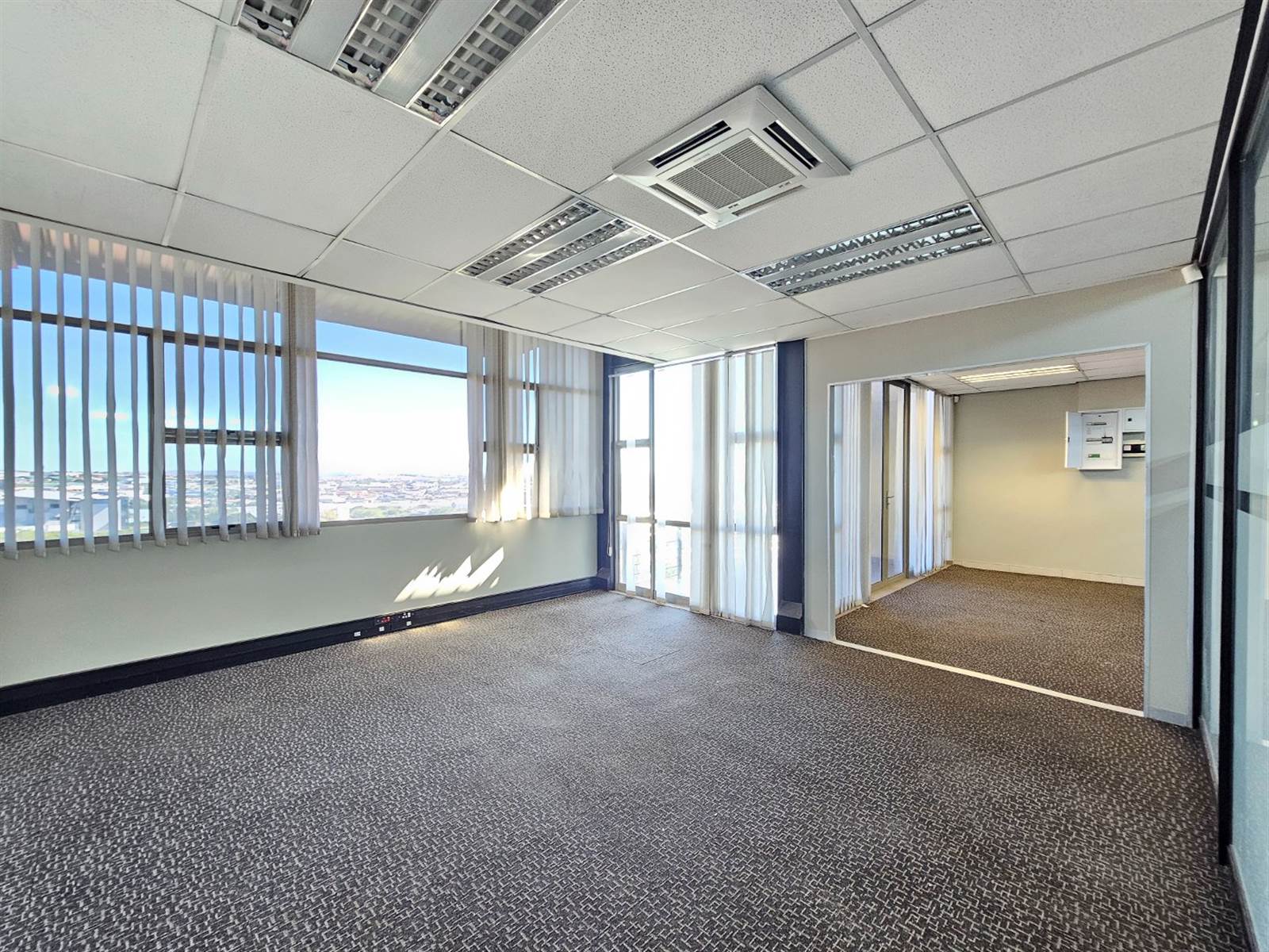 758  m² Office Space in North Riding photo number 13