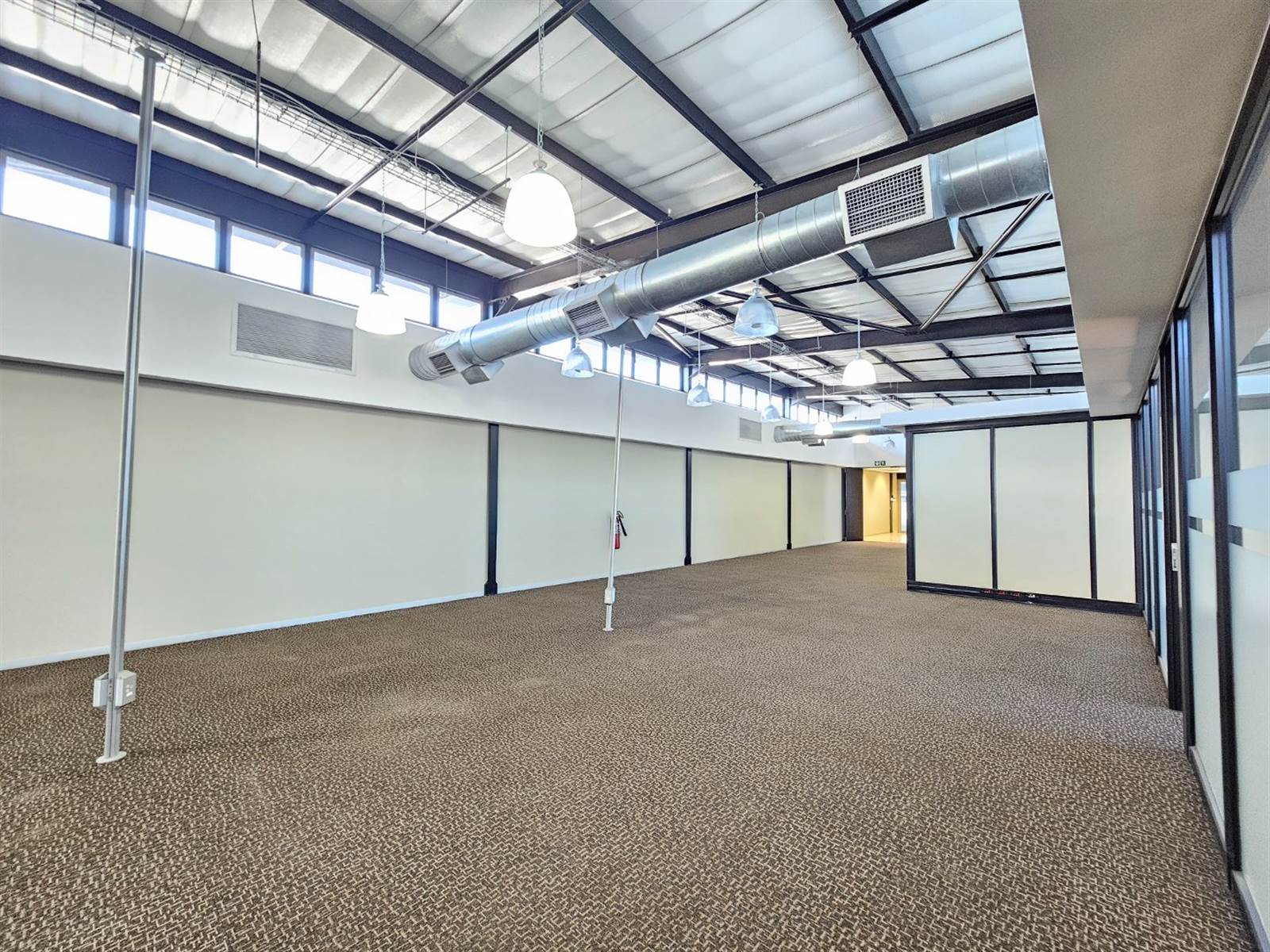 758  m² Office Space in North Riding photo number 11