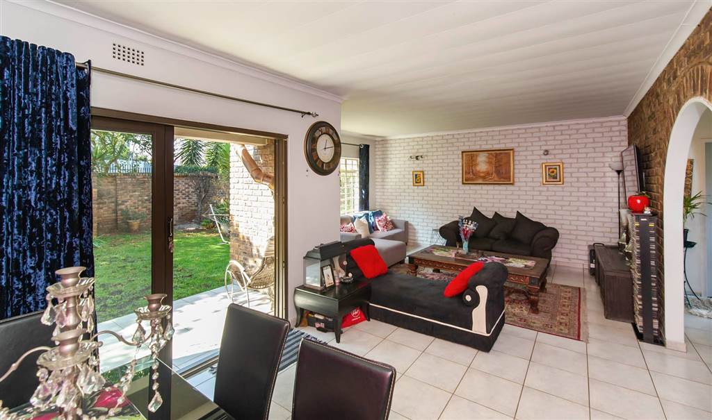 3 Bed Townhouse in Edenvale photo number 3