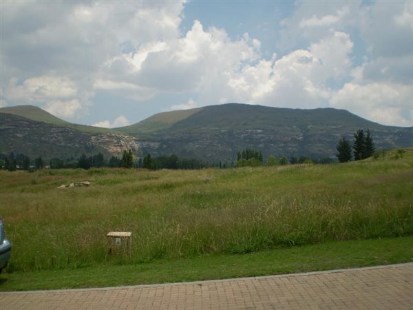 671 m² Land available in Clarens