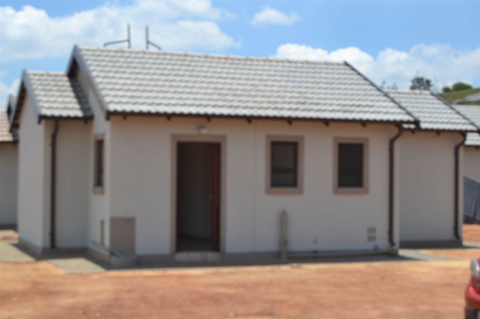 2 Bed House in Roodepoort West photo number 8