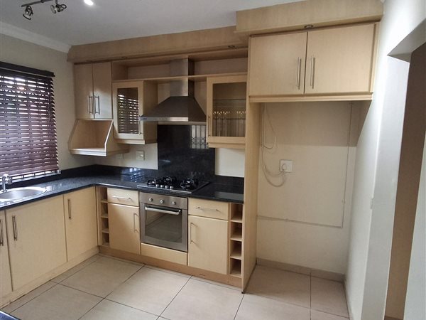 3 Bedroom Duplex 3 Bedroom Duplex