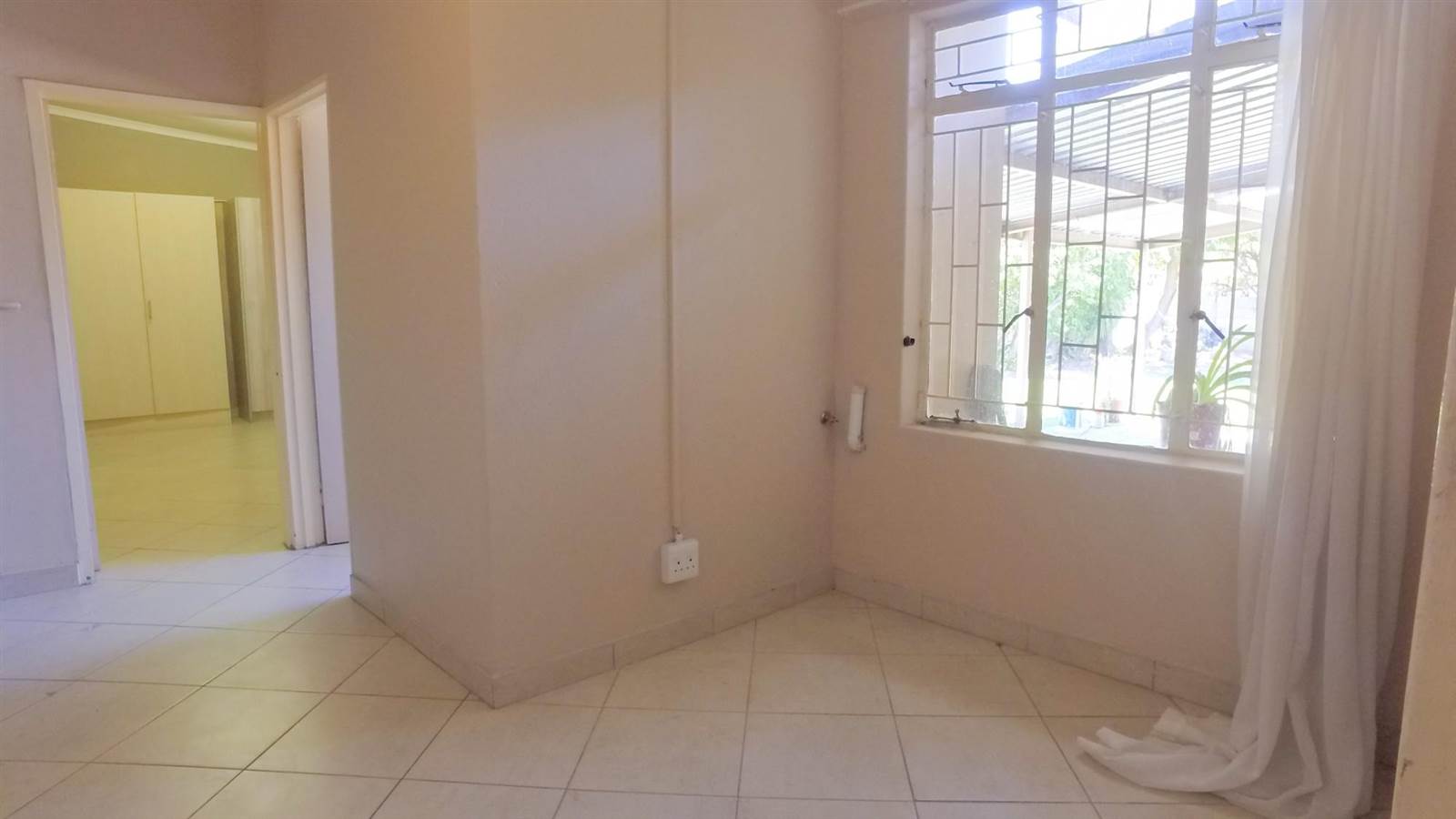 3 Bed House in Bo Dorp photo number 12