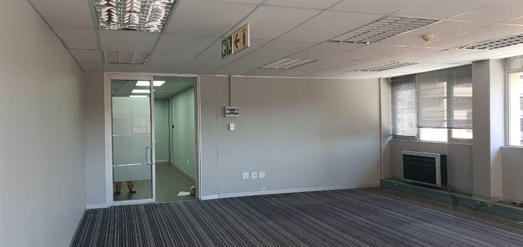 45  m² Commercial space in Hatfield photo number 13