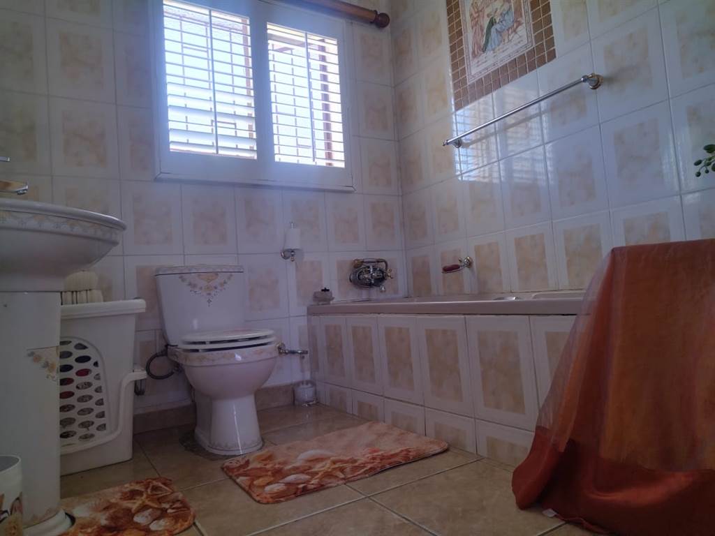 3 Bed House in Tlhabane photo number 25