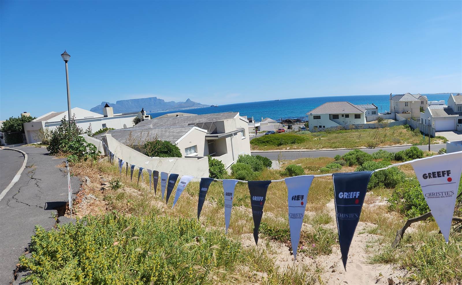 583 m² Land available in Bloubergstrand photo number 2
