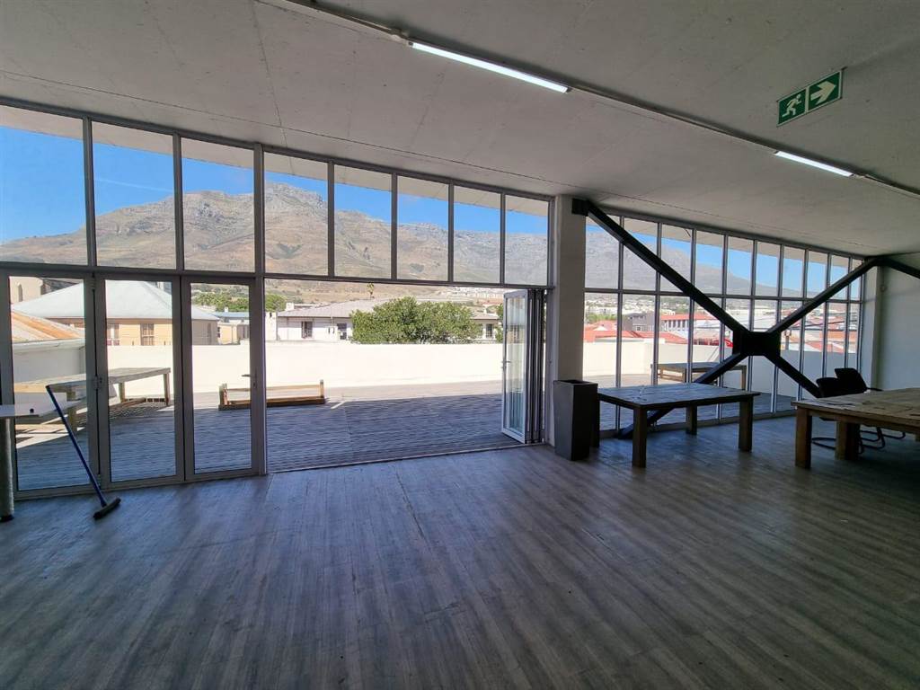 433  m² Commercial space in Woodstock photo number 3