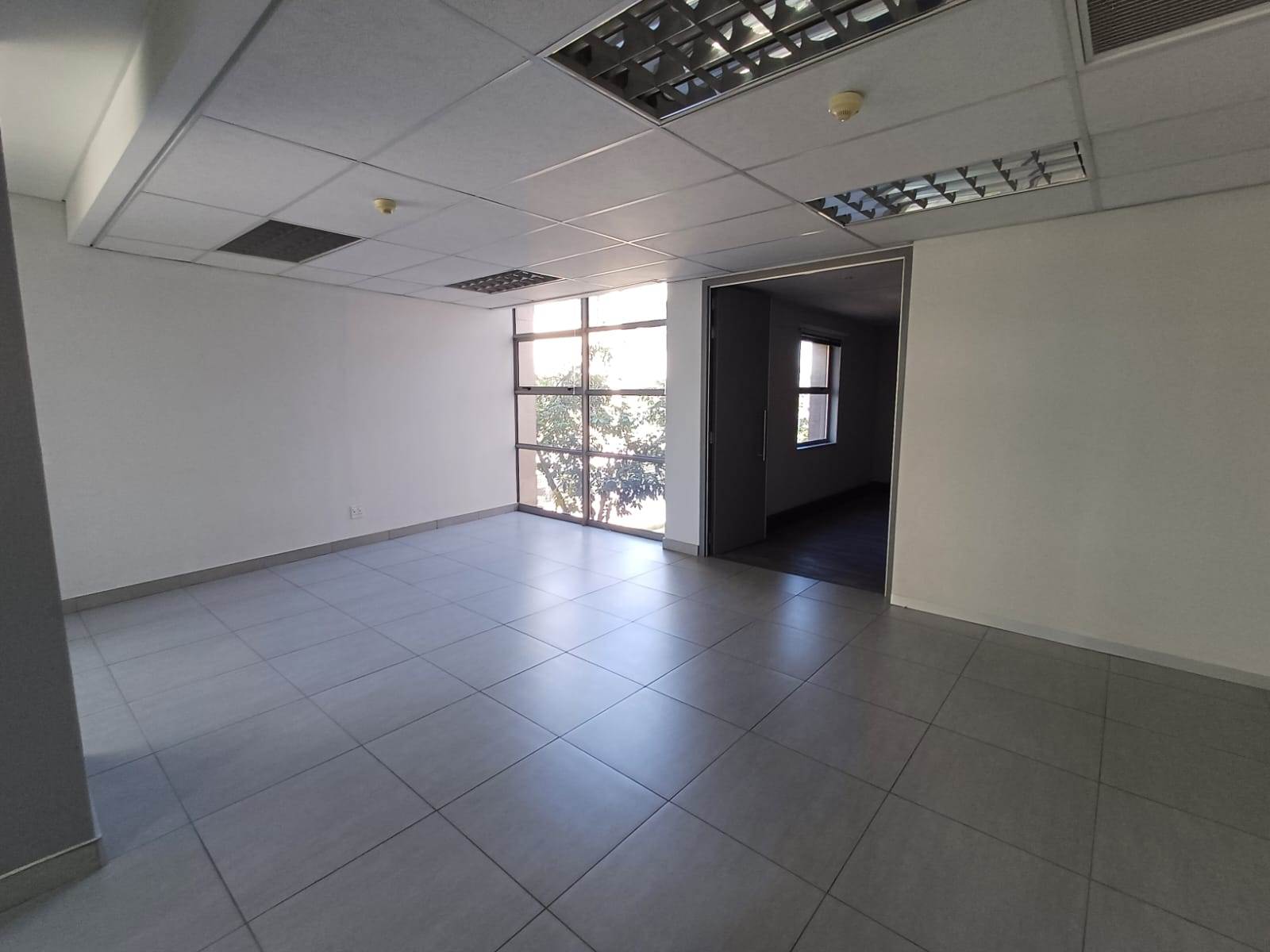 345.5  m² Commercial space in Woodmead photo number 7