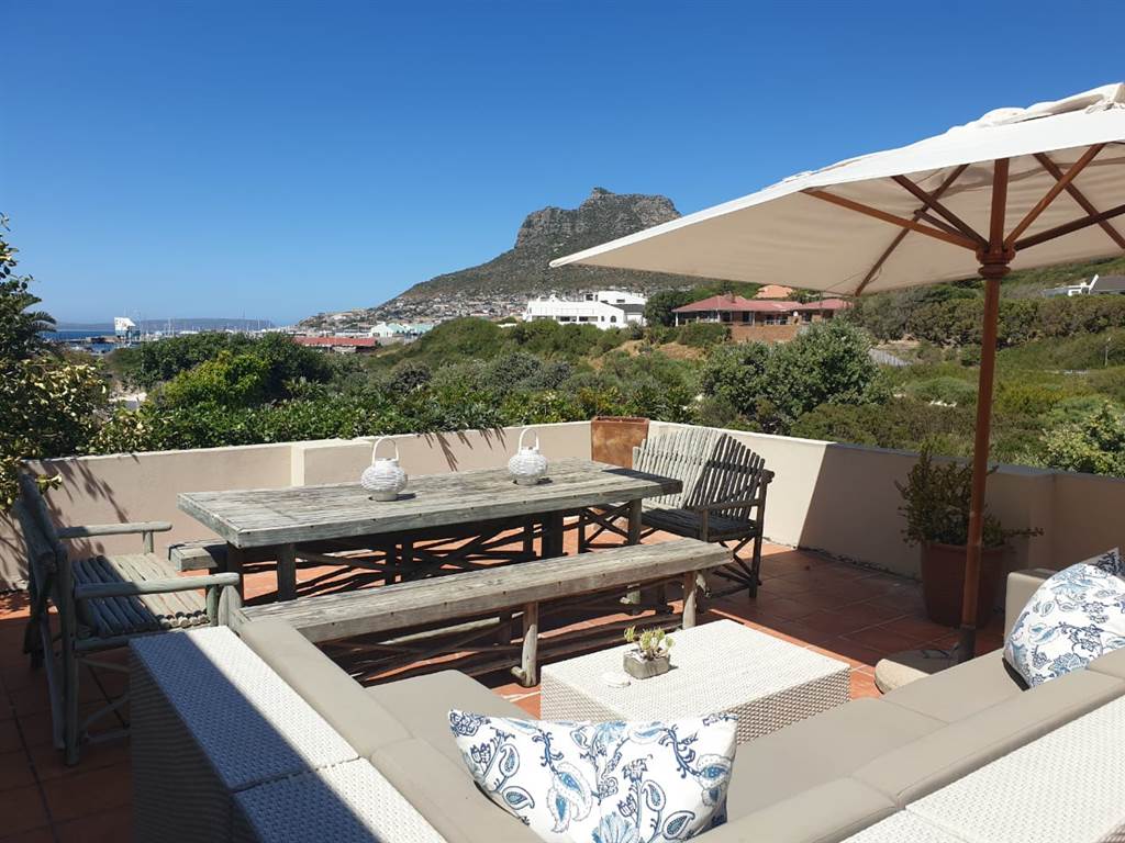 5 Bed House in Hout Bay and surrounds photo number 2